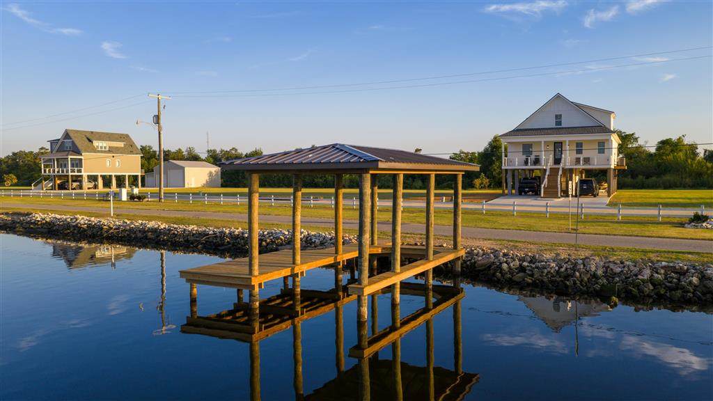 637 River Road - Photo 1