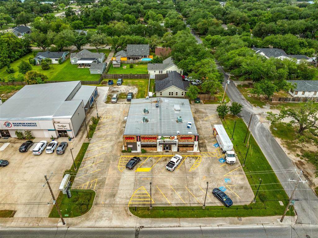 3800 Ryan Street - Photo 1