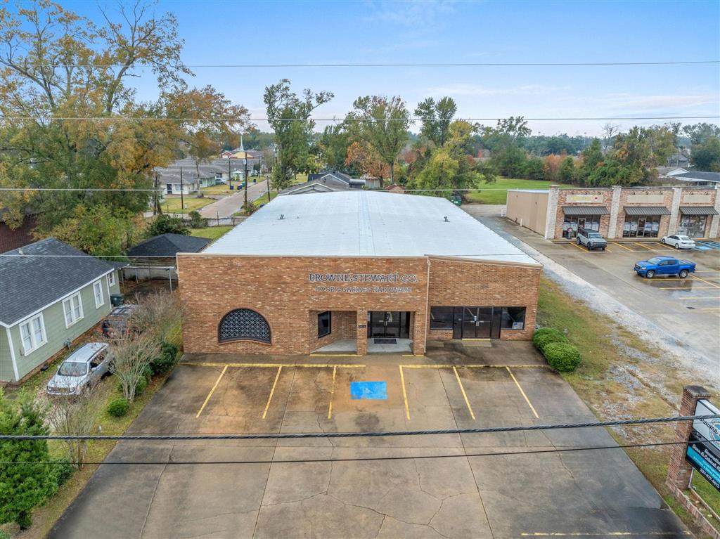 3806 Common Street - Photo 1