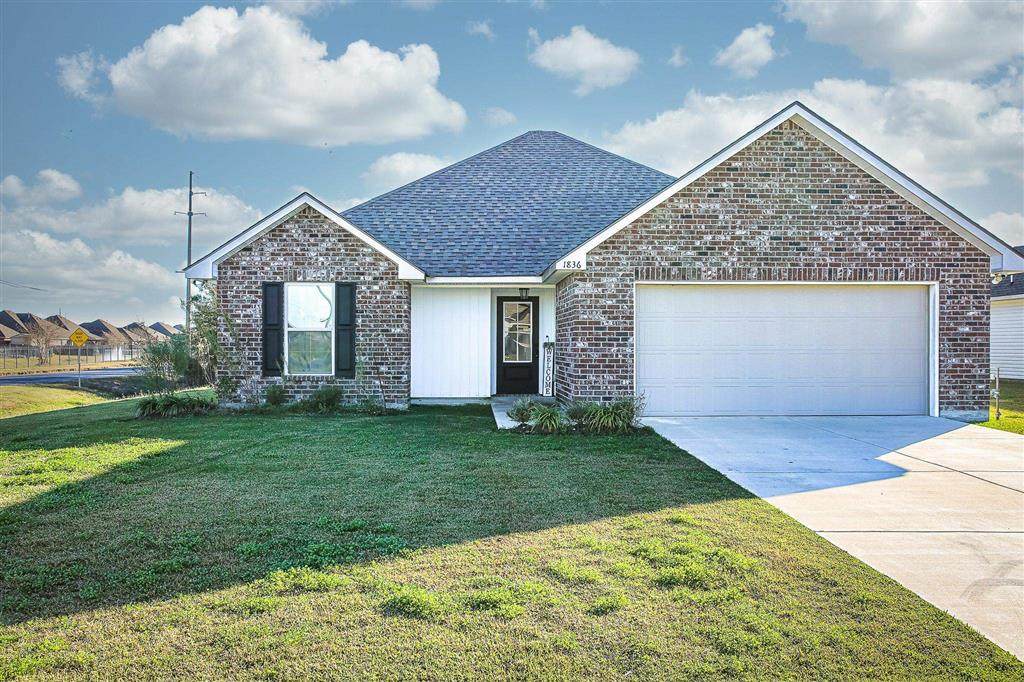 1836 Park Place - Photo 1