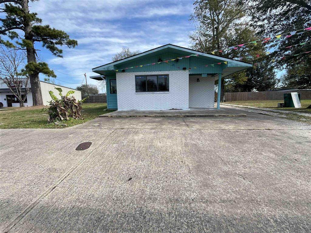 1302 Sampson Street - Photo 1