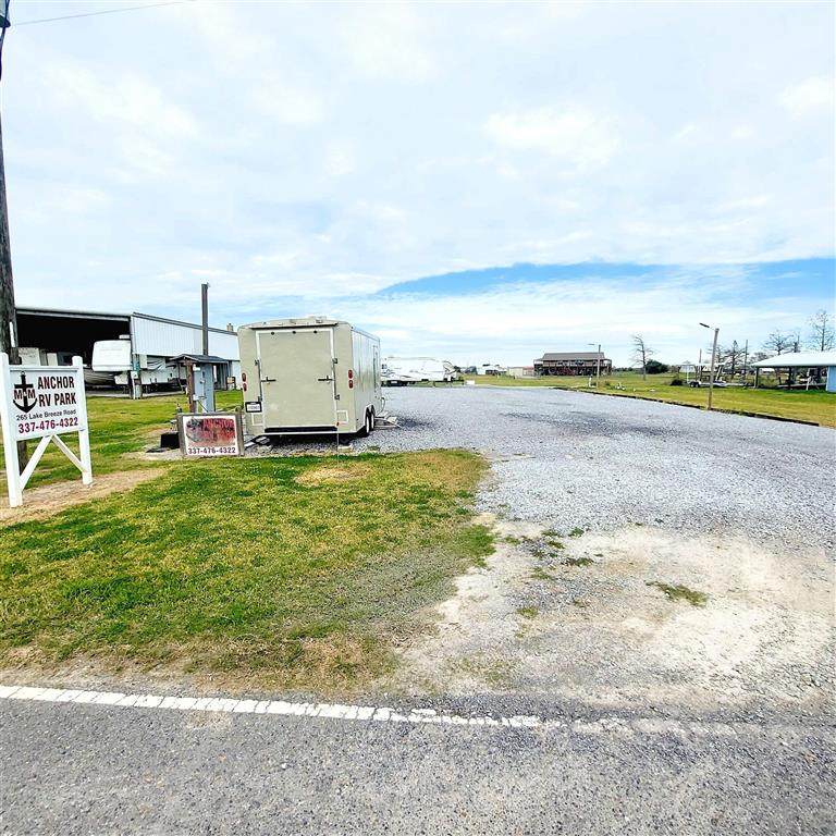 265 Lake Breeze Road - Photo 1