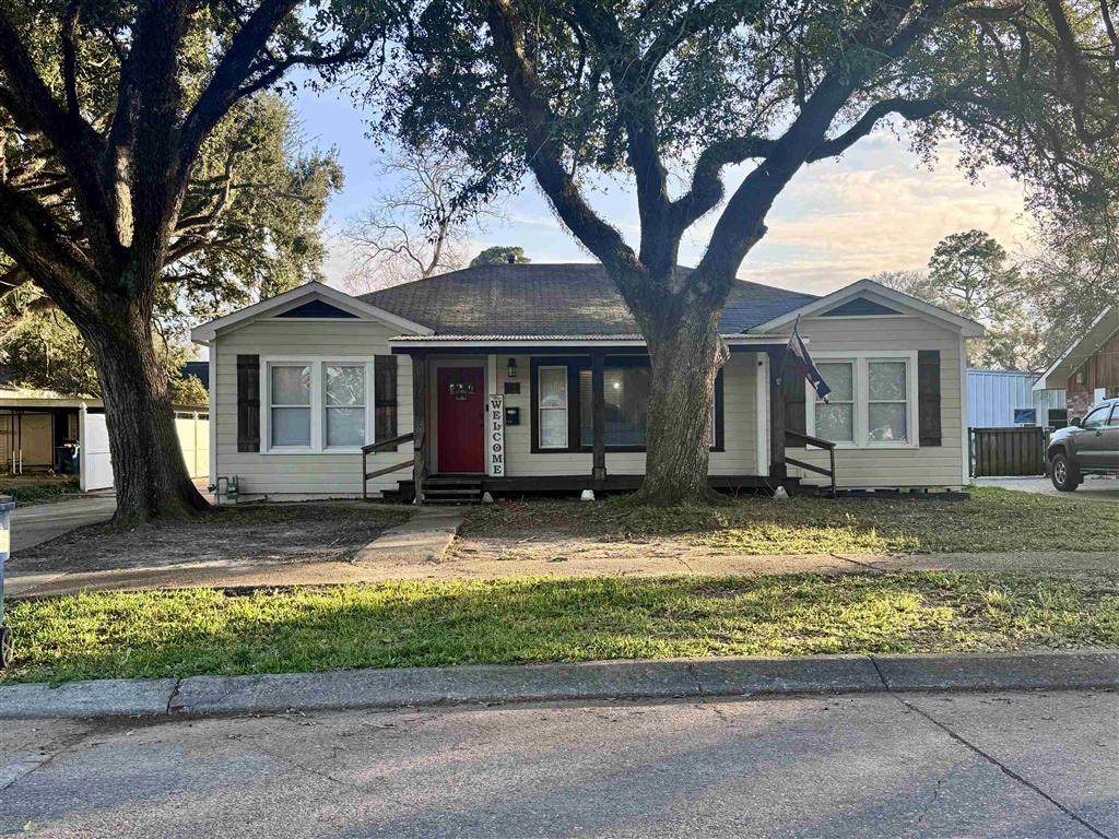 715 Plaquemine - Photo 1