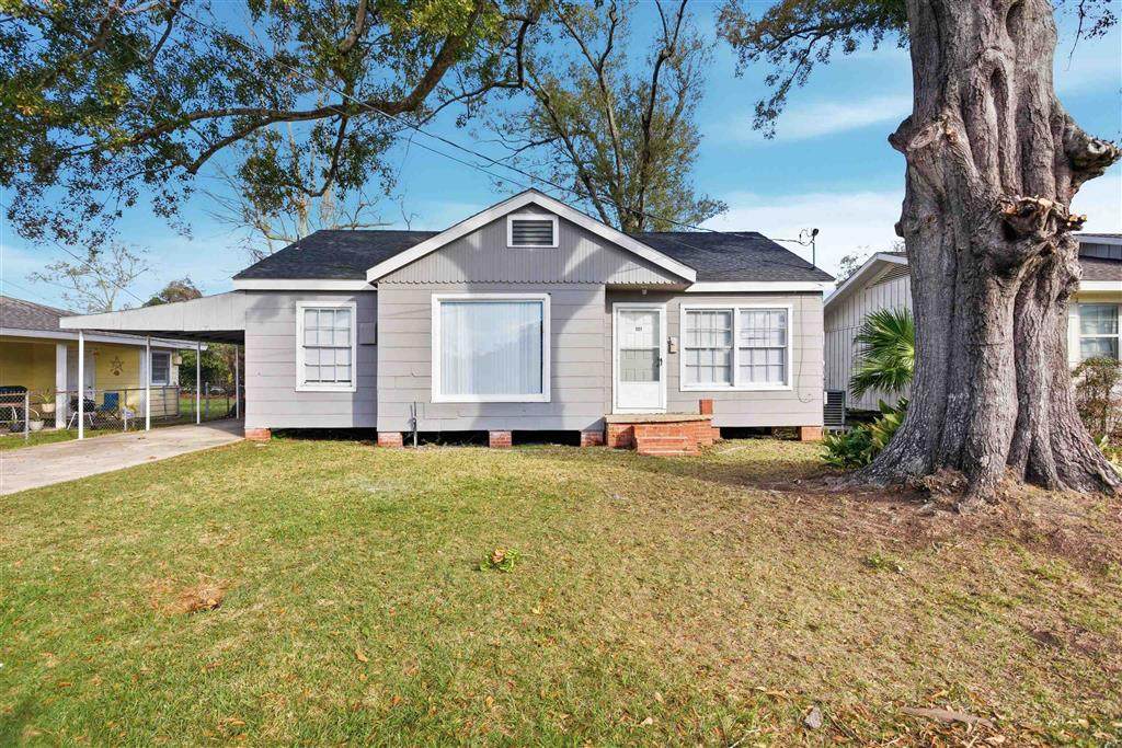 521 Oak Lane - Photo 1