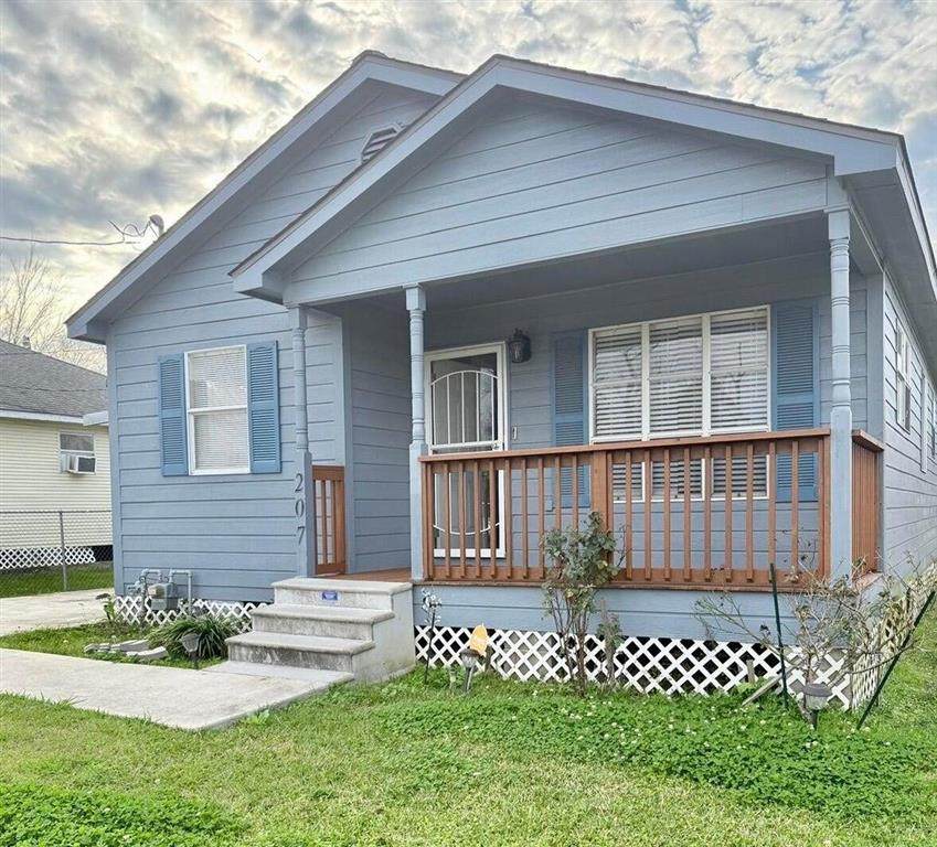 207 Goodman Road - Photo 1