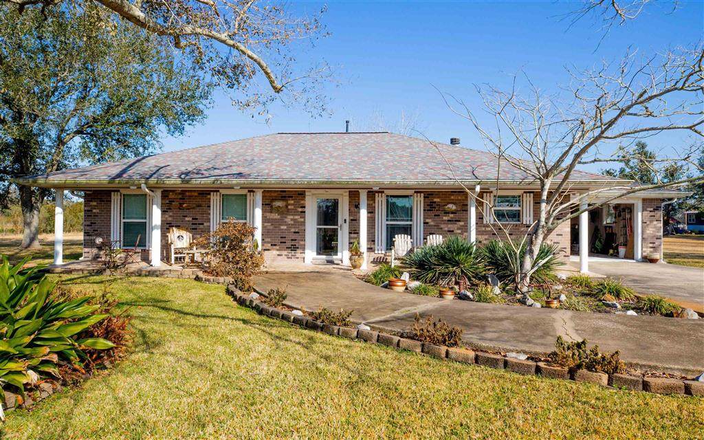 910 Oak Lane - Photo 1