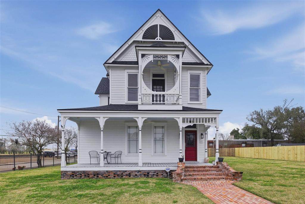 401 Pine St Street - Photo 1