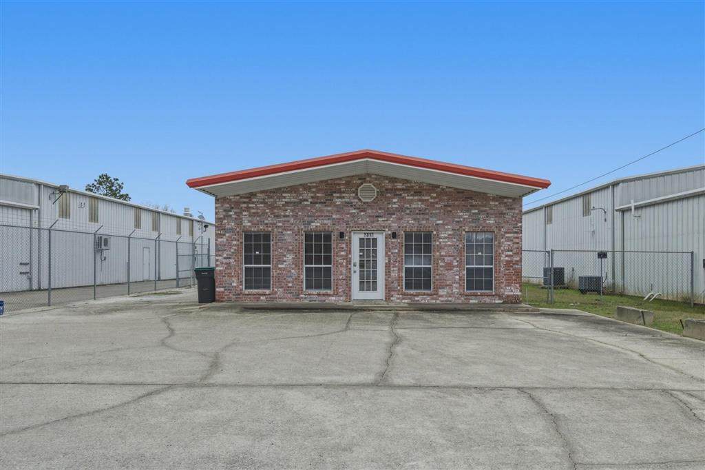 2312 Burton Street - Photo 1