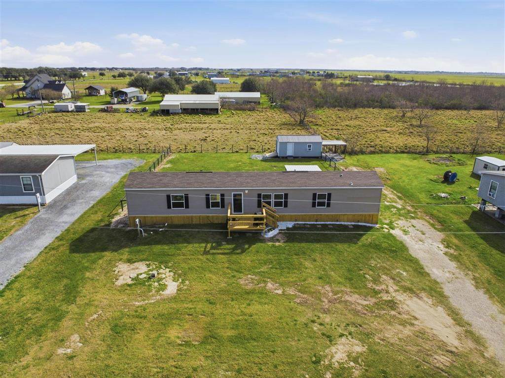 111 Zachary Lane - Photo 1