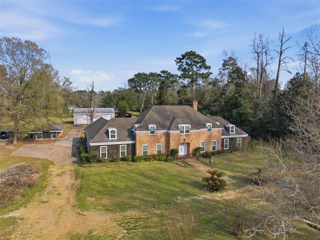 834 Heather Lane - Photo 1