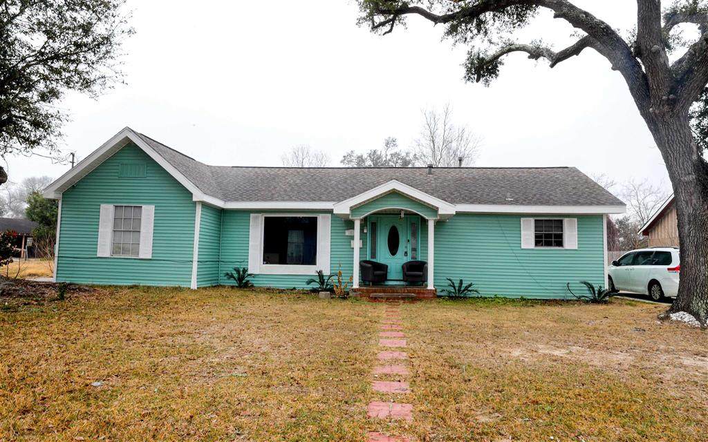 1818 5th Street - Photo 1