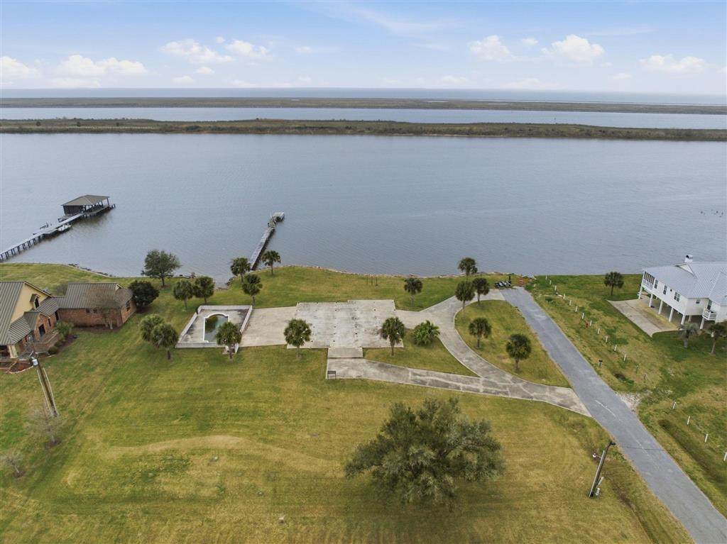 353 Gulfway Drive - Photo 1