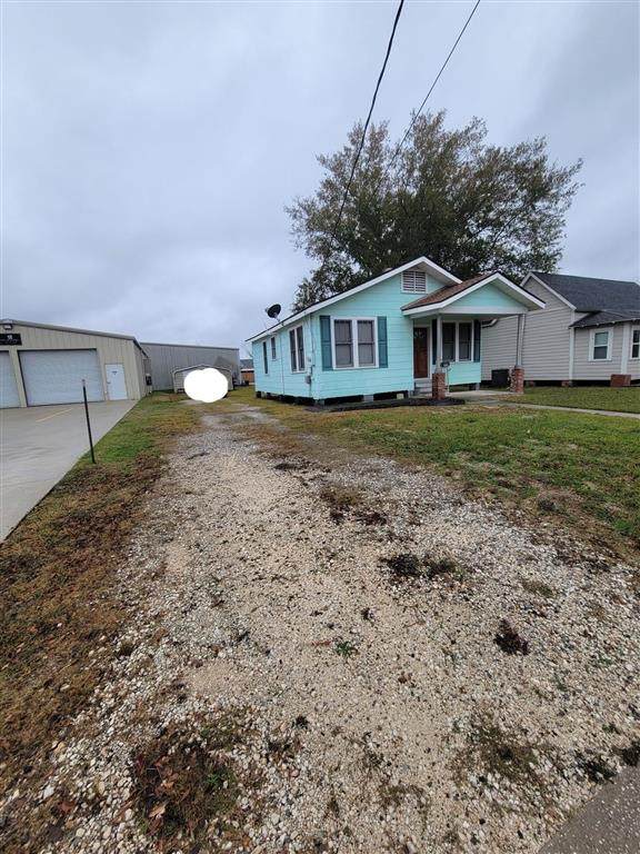 105 East Street - Photo 1