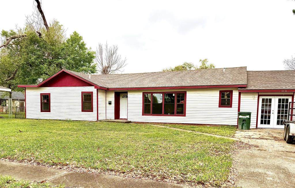 1605 15th Street - Photo 1