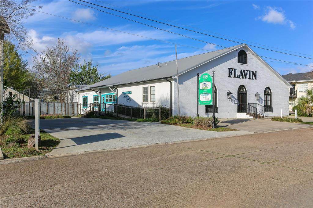 206 11th Street - Photo 1