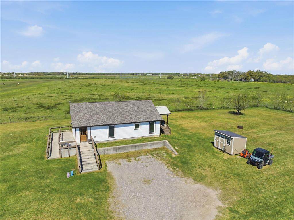 143 Pierce Ln - Photo 1