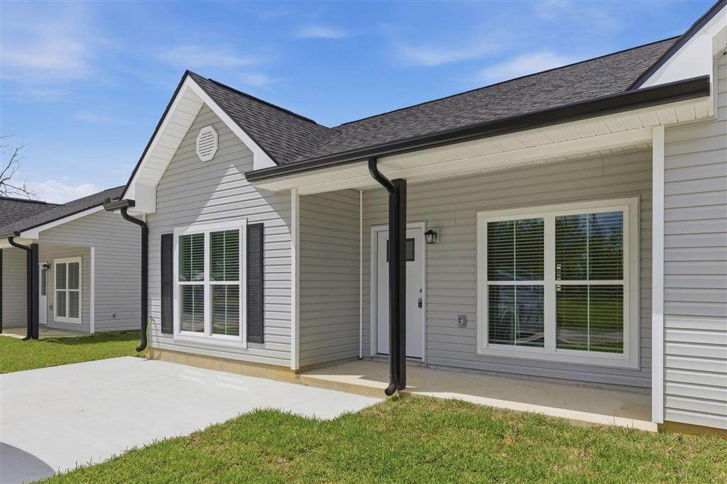 311 Lyles Street - Photo 1