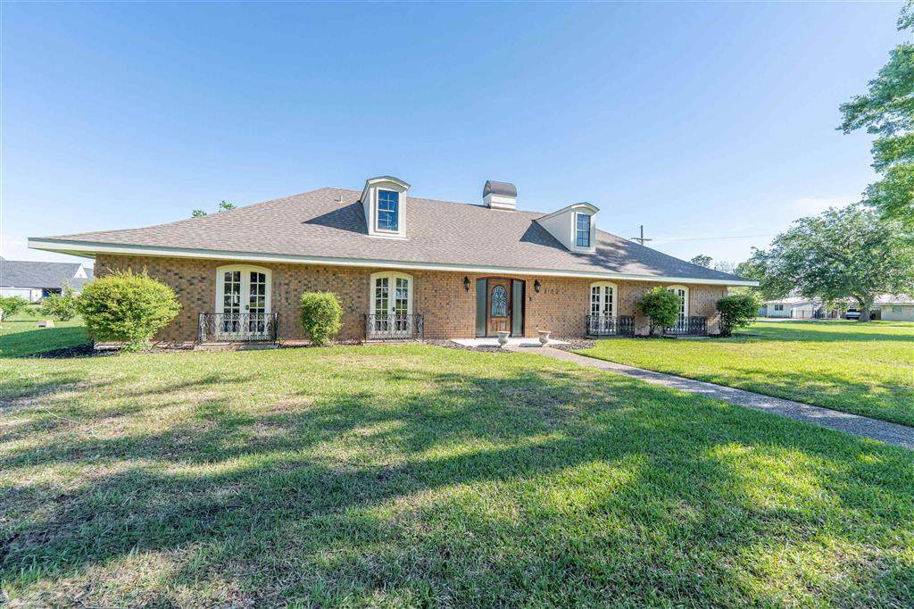 3100 Surrey Ln - Photo 1