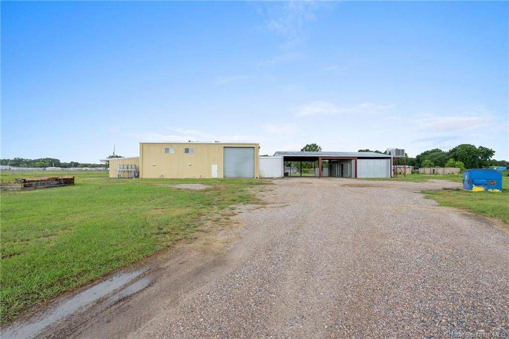 1635 Thibodeaux Road - Photo 1