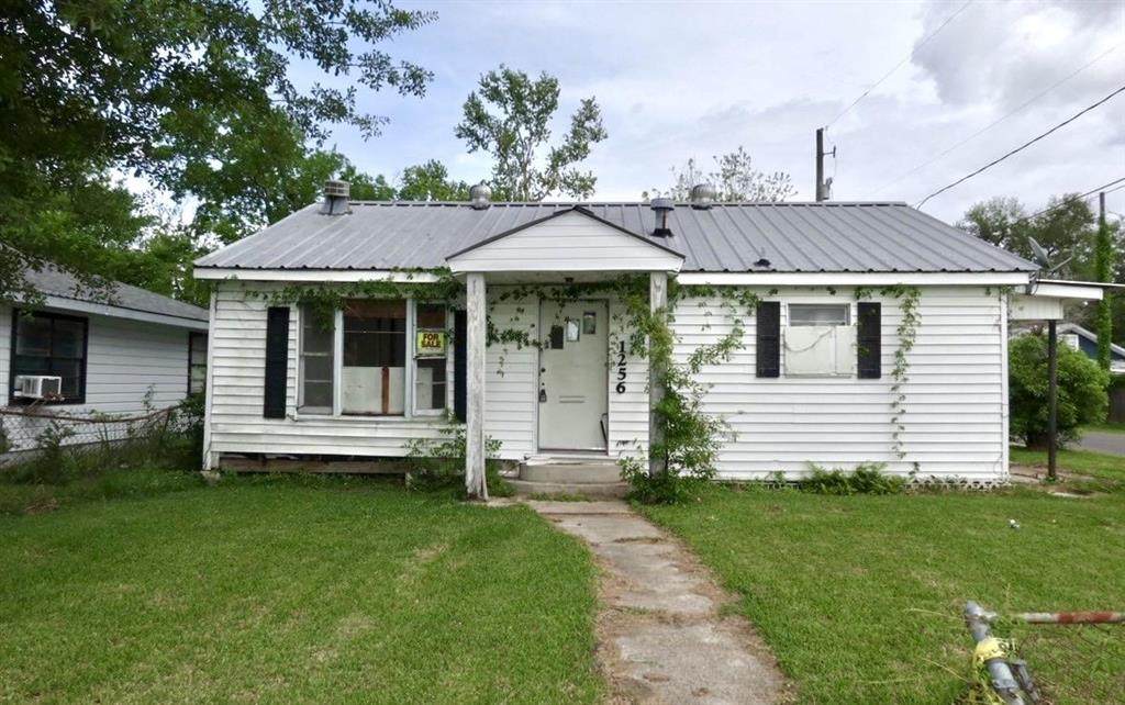 1256 Stanford Street - Photo 1