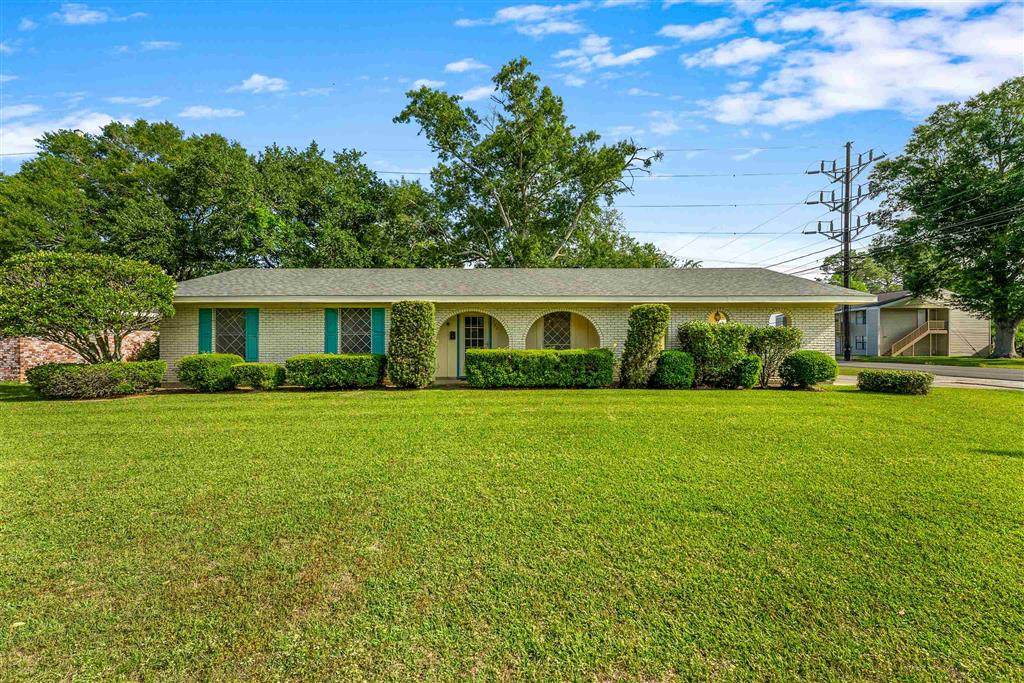 742 Granger Street - Photo 1