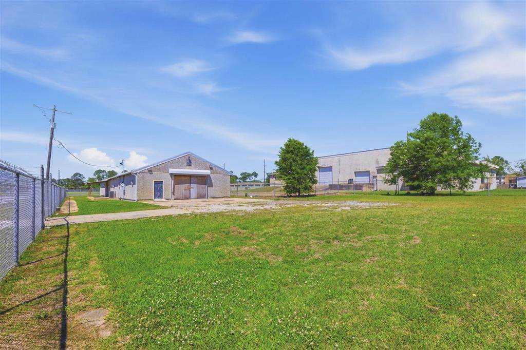 1001 Main Street - Photo 1