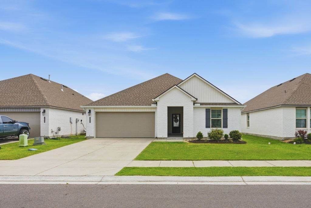 265 Paisley Parkway - Photo 1