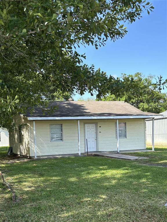 620 Carlton Street - Photo 1