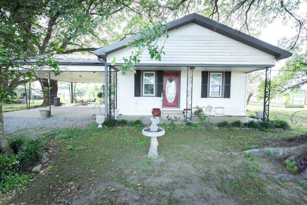 25405 Raymond Highway - Photo 1