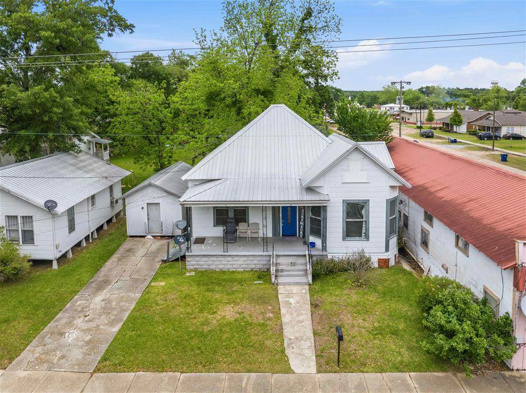 816 5Th Ave Avenue - Photo 1