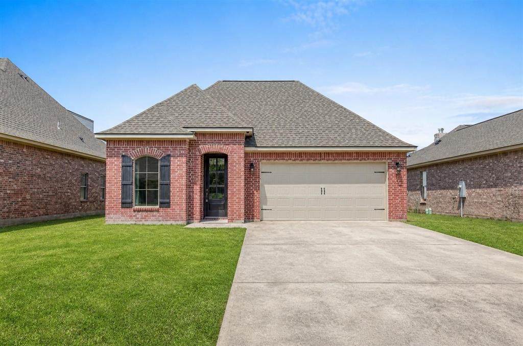 548 Sheila Drive - Photo 1