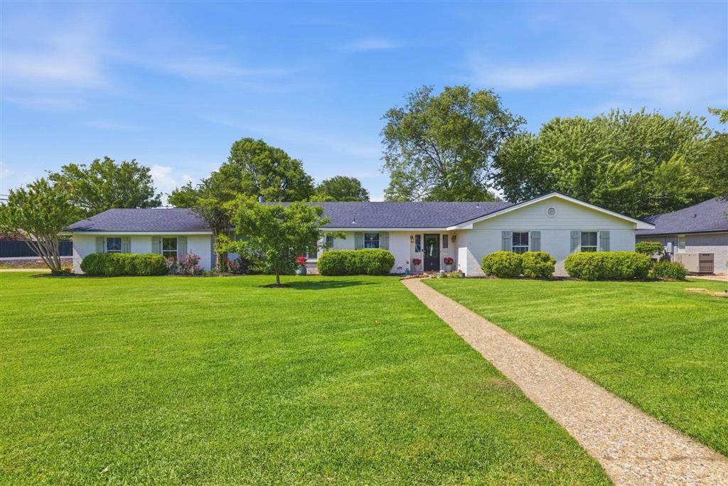 2 Fairway Drive - Photo 1