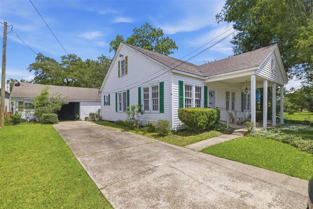 714 Lake Arthur Avenue - Photo 1