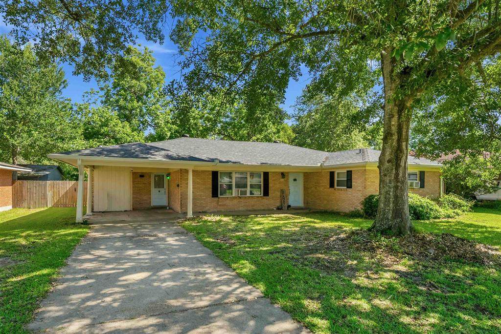 226 Greenway Street - Photo 1