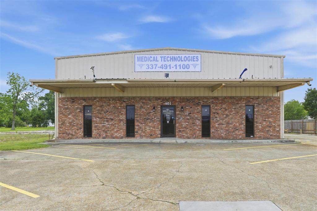 401 College Street - Photo 1
