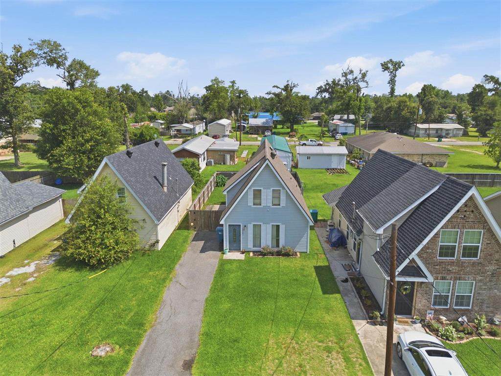 2107 Division Road - Photo 1