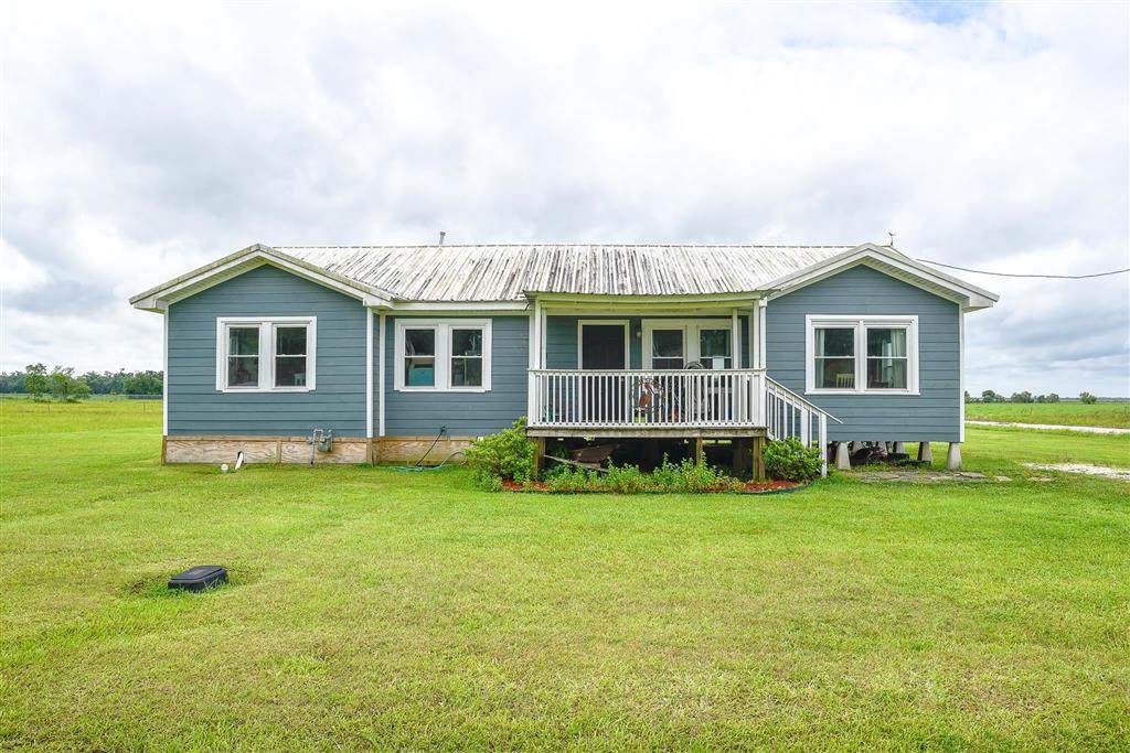 105 Plank Street - Photo 1
