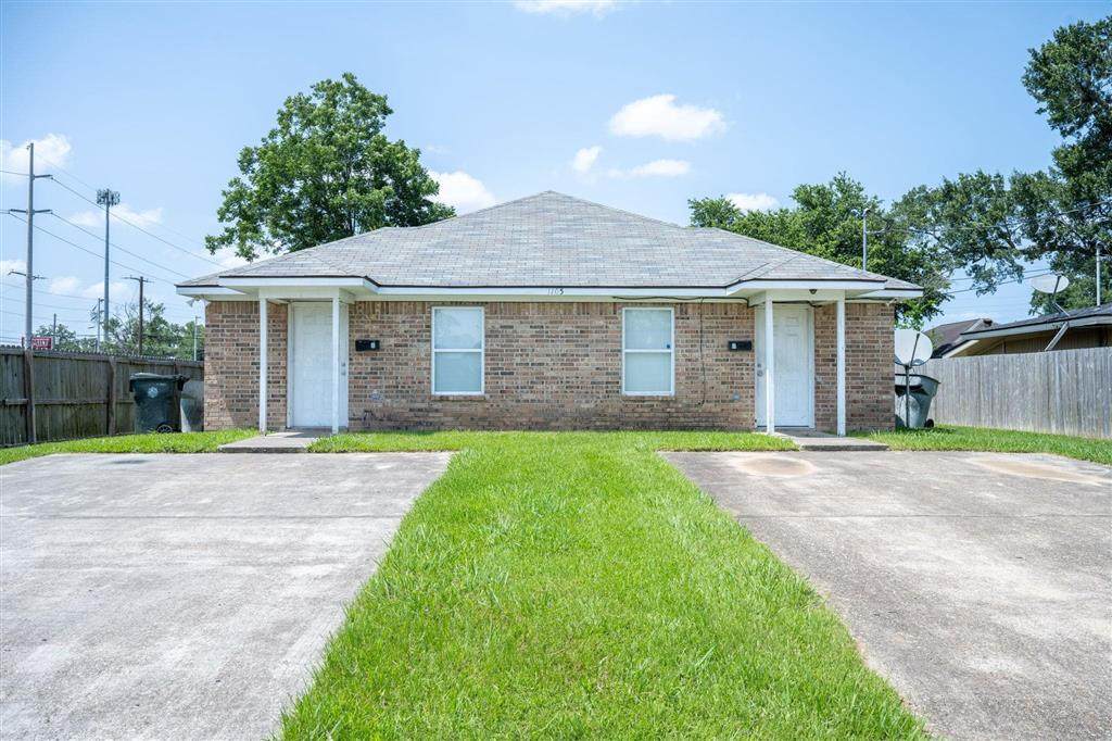 1105 Sage Drive - Photo 1