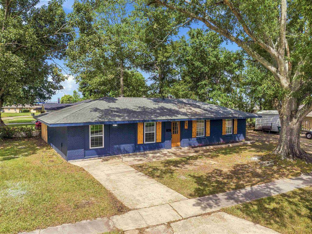 3901 Hoover Cir Circle - Photo 1