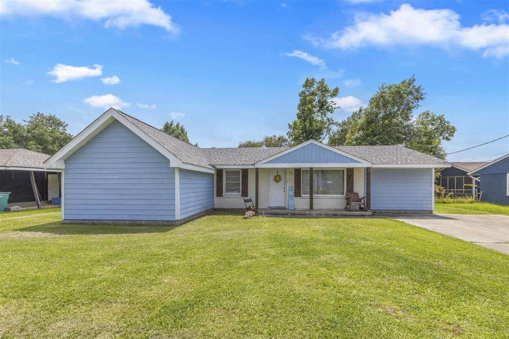 306 Louisiana Avenue - Photo 1