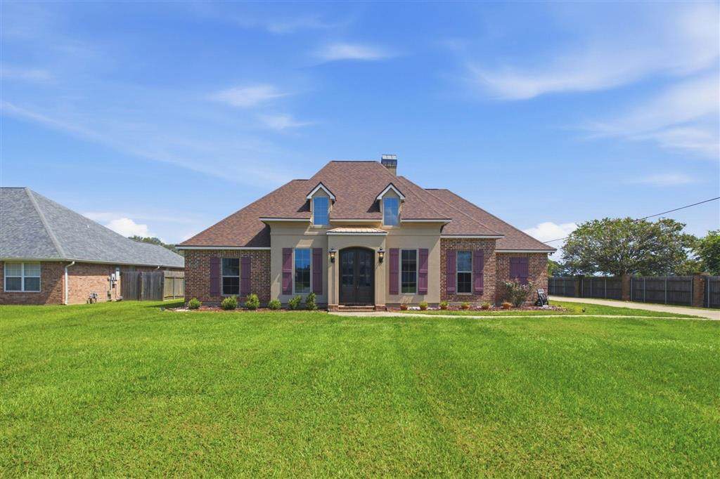 3002 Englewood Dr Drive - Photo 1