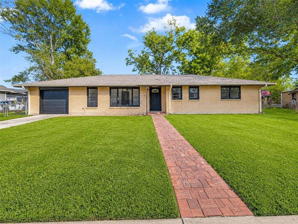 2707 Tupelo Street - Photo 1