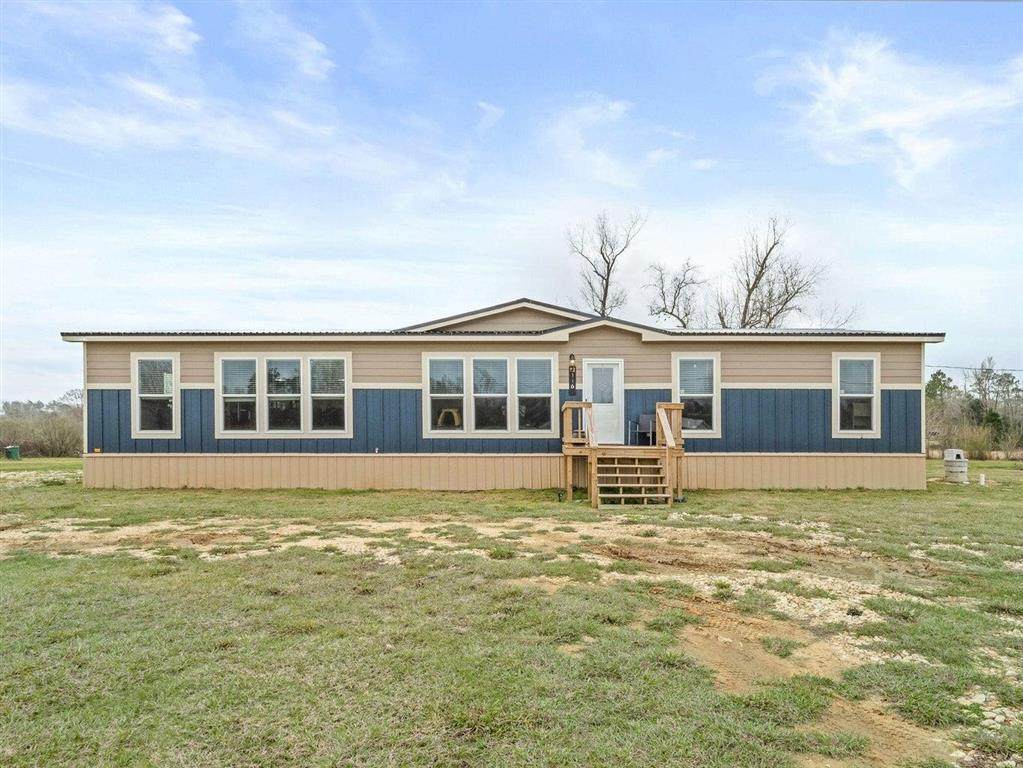 1162 Highway 27 - Photo 1