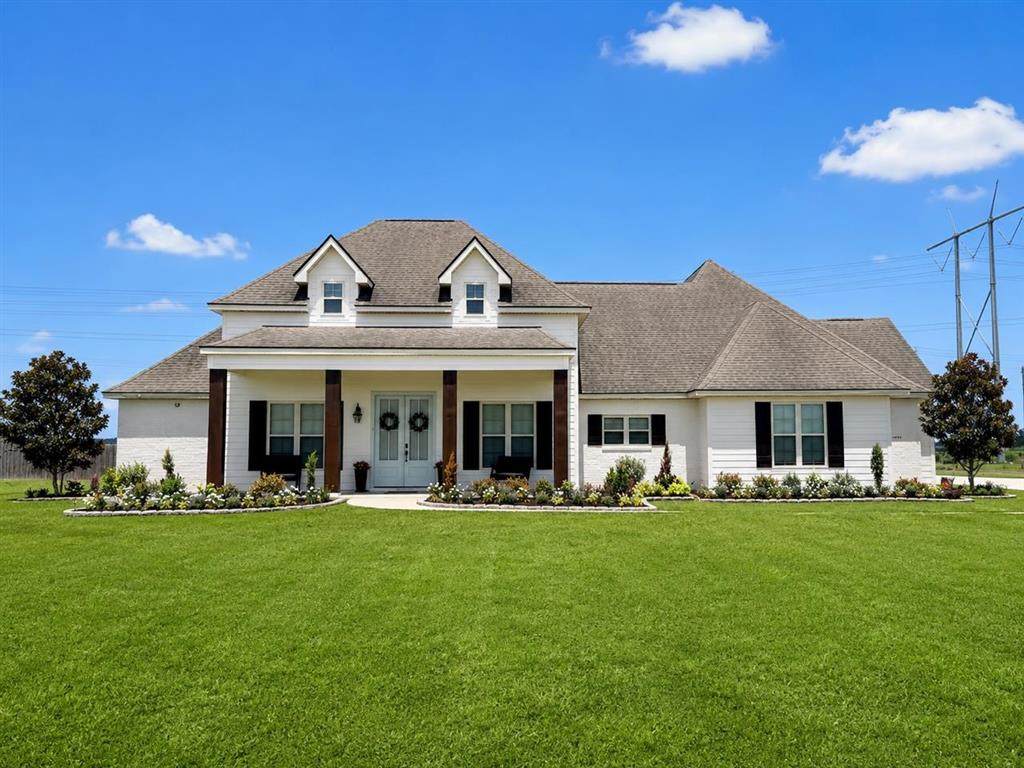 1628 Deerfield Drive - Photo 1