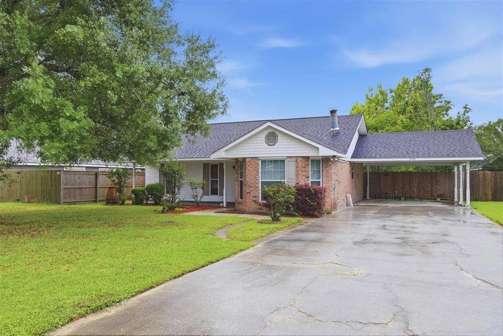 1009 Inverery Drive - Photo 1