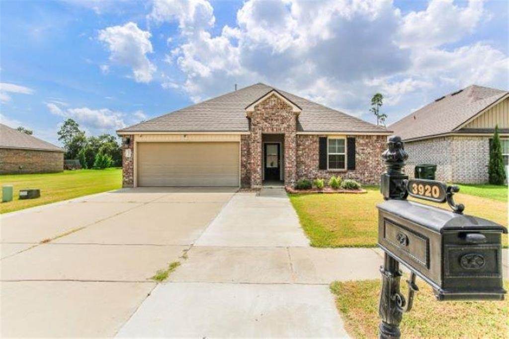 3920 Savannah Lakes Drive - Photo 1