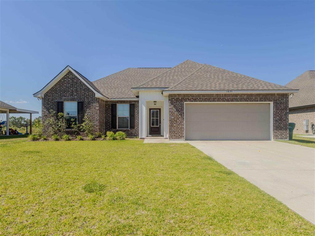 1835 Bowen Rd Road - Photo 1