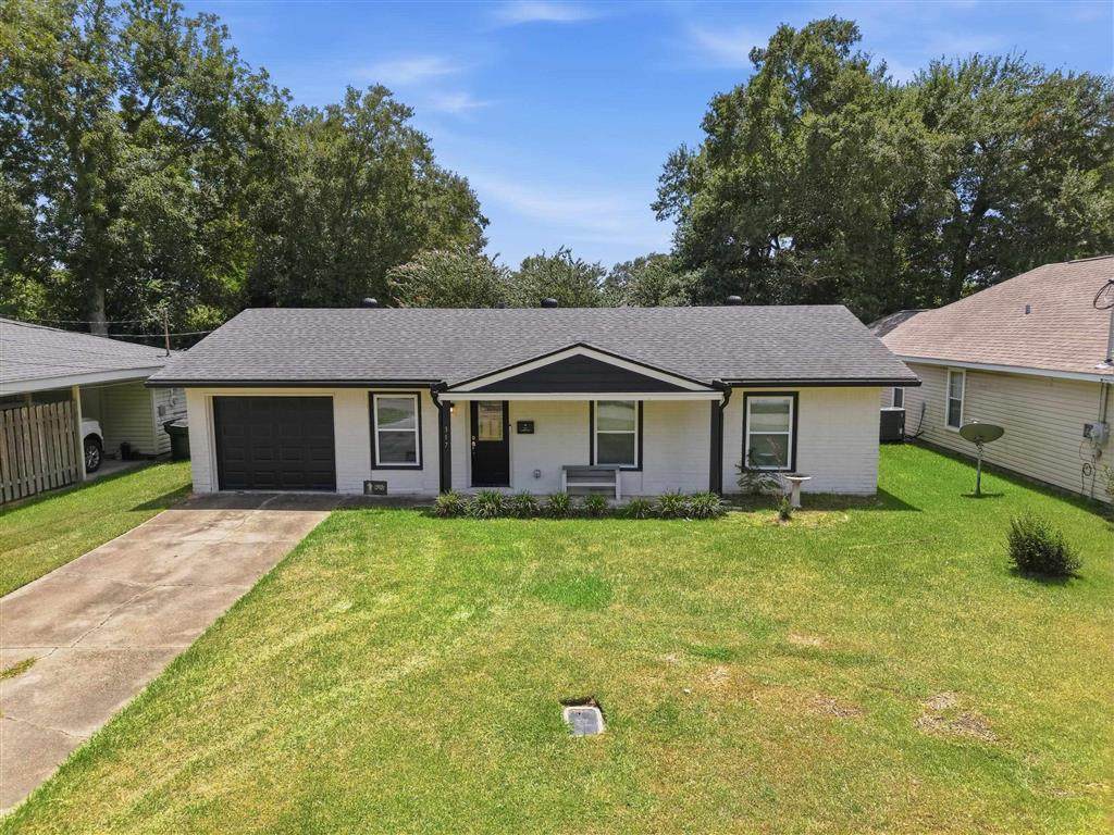 317 Overhill Drive - Photo 1