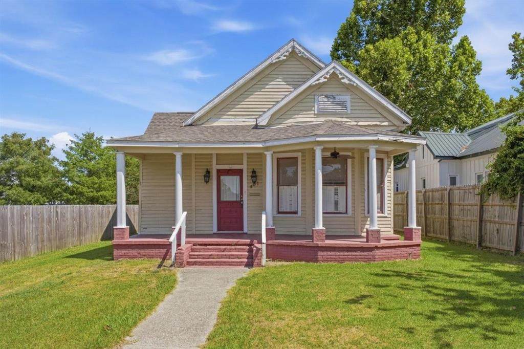 401 7th Street - Photo 1