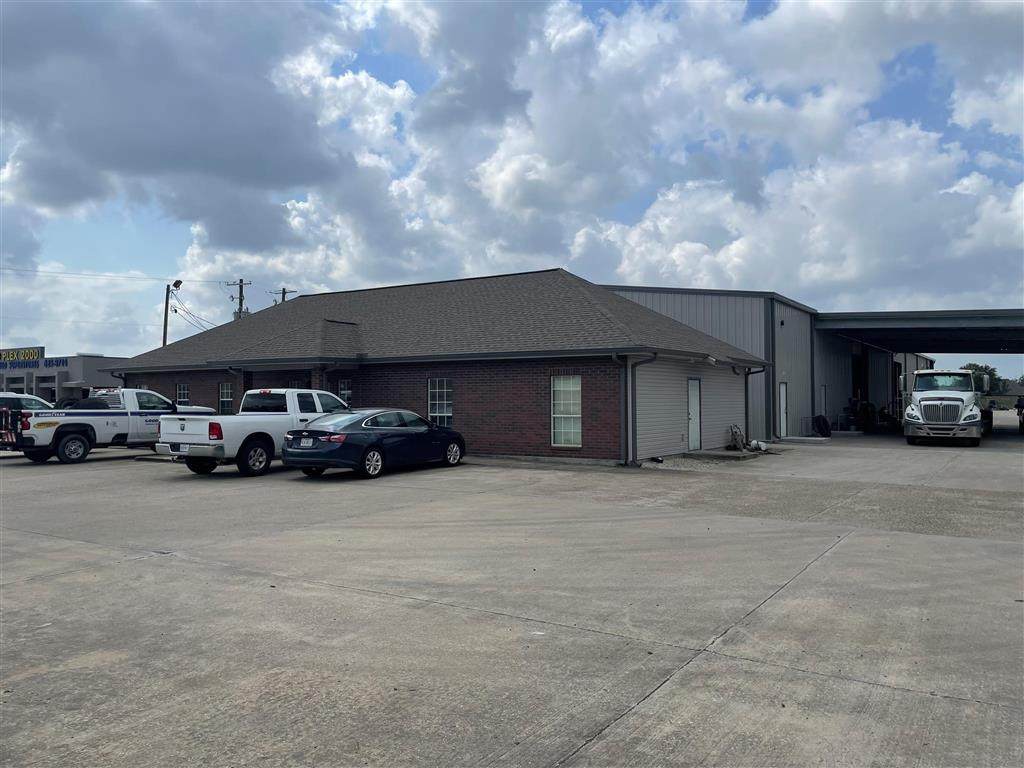 2906 Napoleon Street - Photo 1